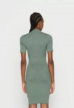 Even&Odd Damen PERKIN NECK SHORT SLEEVE DRESS - Strickkleid - Olive -Even&Odd Verkäufe 2023 1f83f1ed47aa44a8b632f9fa13581ffe