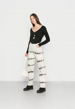 Even&Odd Damen Langarmshirt - Black 8 Even&Odd Damen Langarmshirt - Black -Even&Odd Verkäufe 2023 29df00c996fe47dba396a0f2d9dc836e