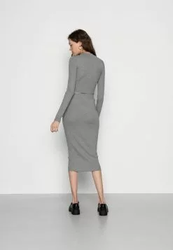 Even&Odd Damen PERKIN CROPPED SKIRT SET - Strickpullover - Mottled Grey -Even&Odd Verkäufe 2023 42ea453fd75b40e4b4931898bcf09ec8