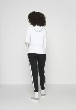 Even&Odd Damen BASIC HOODIE JACKET WITH POCKETS - Kapuzenpullover - White 14 Even&Odd Damen BASIC HOODIE JACKET WITH POCKETS - Kapuzenpullover - White -Even&Odd Verkäufe 2023 433d68654bb24c91ba18ec0114e45e45