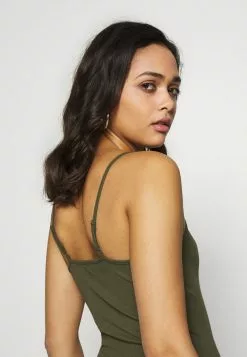 Even&Odd Damen 2 PACK - Top - Black/khaki 15 Even&Odd Damen 2 PACK - Top - Black/khaki -Even&Odd Verkäufe 2023 6eee3f0ffa924ef7b205806419d1424e