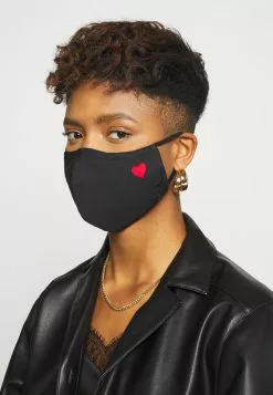 Even&Odd Unisex 3 PACK - Stoffmaske - Black/multi-coloured/green 10 Even&Odd Unisex 3 PACK - Stoffmaske - Black/multi-coloured/green -Even&Odd Verkäufe 2023 79aaf8545f094a04b987a12c036b19e6