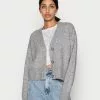 Even&Odd Damen BASIC BLEND BUTTON CROP - Strickjacke - Mottled Grey 2 Even&Odd Damen BASIC BLEND BUTTON CROP - Strickjacke - Mottled Grey -Even&Odd Verkäufe 2023 7a82fd2ceeab4e04934545a765aaa5b9