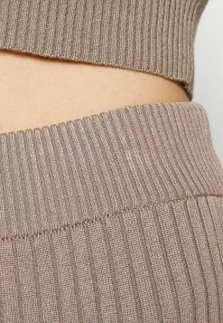Even&Odd Damen STRICK KNITWEAR SET - Bleistiftrock - Taupe 11 Even&Odd Damen STRICK KNITWEAR SET - Bleistiftrock - Taupe -Even&Odd Verkäufe 2023 7ceadf4d90704e99970b11ee15436a82
