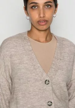 Even&Odd Damen BASIC BLEND BUTTON CROP - Strickjacke - Taupe 11 Even&Odd Damen BASIC BLEND BUTTON CROP - Strickjacke - Taupe -Even&Odd Verkäufe 2023 7fb0056cf7c74fad967b4cdcc56d8ede