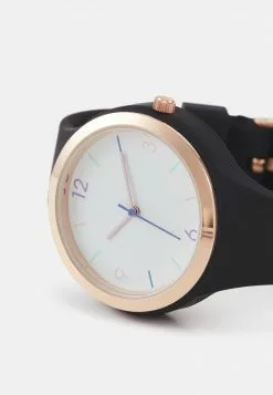 Even&Odd Damen Uhr - Black -Even&Odd Verkäufe 2023 a52be3a4c2b448fcb94185c7e8ce08b0