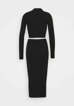 Even&Odd Damen PERKIN CROPPED SKIRT SET - Strickpullover - Black 6 Even&Odd Damen PERKIN CROPPED SKIRT SET - Strickpullover - Black -Even&Odd Verkäufe 2023 a77c8be676c24243842fb81ae8bb055f