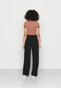 Even&Odd BELT DETAIL WIDE LEG PANTS - Stoffhose - Black | Damen 9 Even&Odd BELT DETAIL WIDE LEG PANTS - Stoffhose - Black | Damen -Even&Odd Verkäufe 2023 a9855e632de94b4d8943728ce35404ce