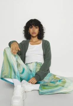 Even&Odd Damen BUTTON THROUGH CARDIGAN - Strickjacke - Green -Even&Odd Verkäufe 2023 b4f8e5a9cf1c4e7f84eb1d3e33791cd8