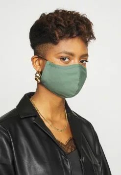 Even&Odd Unisex 3 PACK - Stoffmaske - Black/multi-coloured/green 9 Even&Odd Unisex 3 PACK - Stoffmaske - Black/multi-coloured/green -Even&Odd Verkäufe 2023 b9f87de4a8f84441addb3dbbe9779778