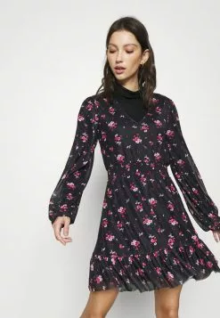 Even&Odd CINTERED V NECK ALL OVER MESH MINI VOLANT DRESS - Freizeitkleid - Black/red | Damen