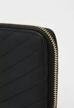 Even&Odd Geldbörse - Black | Damen 9 Even&Odd Geldbörse - Black | Damen -Even&Odd Verkäufe 2023 e12c4bfbb52c4fd9b8d25c95ba1ea842