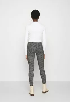 Even&Odd Damen 2 PACK - Strickpullover - Black/white -Even&Odd Verkäufe 2023 e4ccb4a491b944f8a502c12963fd630b