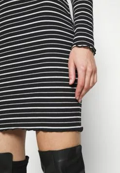 Even&Odd Damen Rushed Edges Mini High Neck Long Sleeves Dress - Etuikleid - Black/ White 15 Even&Odd Damen Rushed Edges Mini High Neck Long Sleeves Dress - Etuikleid - Black/ White -Even&Odd Verkäufe 2023 e6504b7b1df94a15b236402b7e54c51c